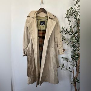 Vintage Burberry Trench with zip out warm lining